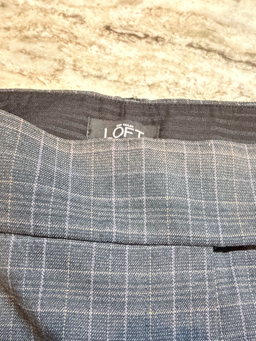 LOFT Gray Plaid Career Pants Womens Size 8 Ankle Straight Business Casual - Picture 3 of 10
